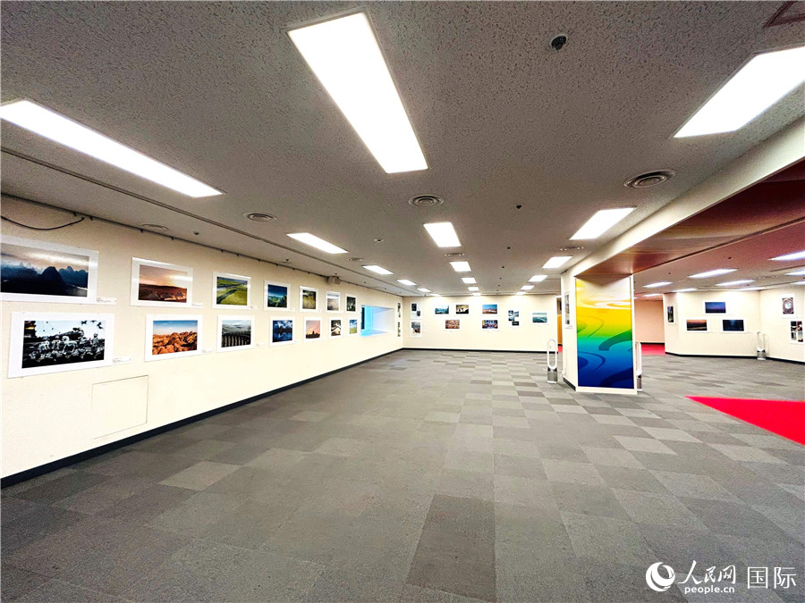 優(yōu)秀作品在東京中國(guó)文化中心展出。人民網(wǎng) 許可攝