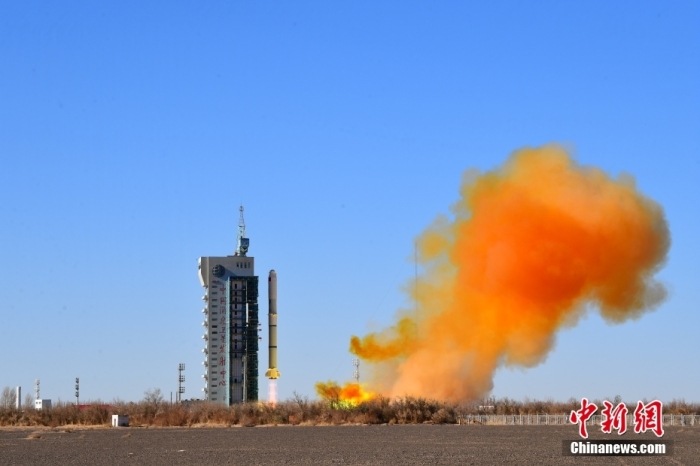 北京時間2023年11月16日11時55分，我國在酒泉衛(wèi)星發(fā)射中心使用長征二號丙運(yùn)載火箭，成功將新一代海洋水色觀測衛(wèi)星發(fā)射升空，衛(wèi)星順利進(jìn)入預(yù)定軌道，發(fā)射任務(wù)獲得圓滿成功。此次任務(wù)是長征系列運(yùn)載火箭第497次飛行。汪江波 攝
