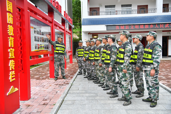 民兵學(xué)習(xí)宣講。受訪單位供圖2