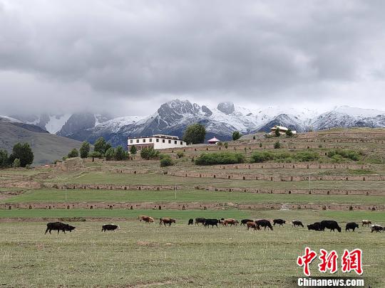 重走十八軍進(jìn)藏路：不忘歷史，才能堅(jiān)定信念