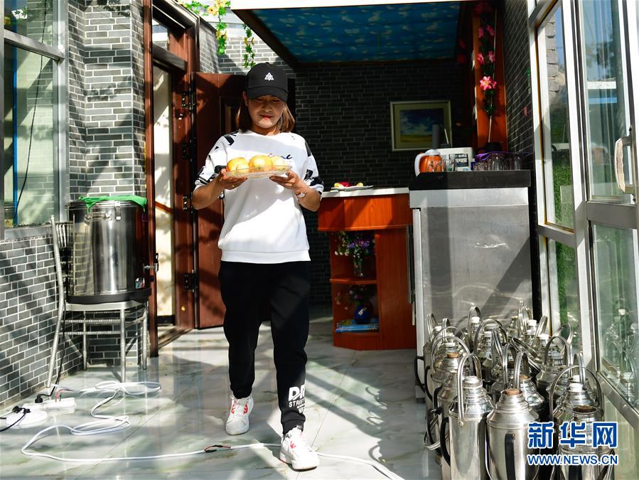 （全面建成小康社會(huì)“百城千縣萬(wàn)村調(diào)研行”·圖文互動(dòng)）（4）青?？?yáng)村：“光棍村”的華麗轉(zhuǎn)身